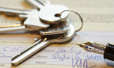 Key and pen Key and pen